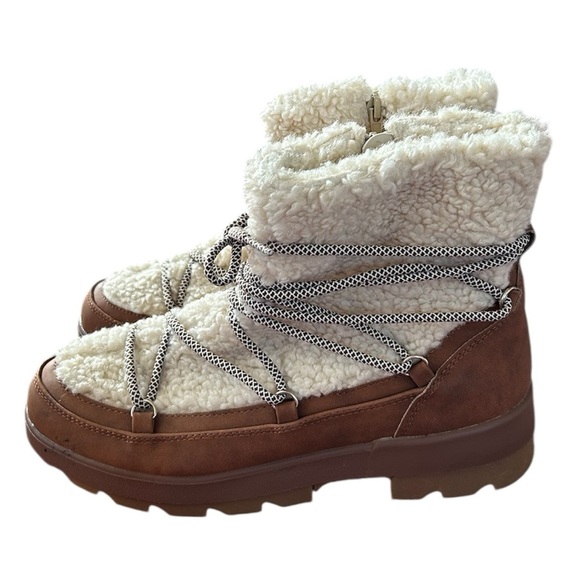 Steve Madden | Women’s Brown/Cream Faux Sherpa Zip/Lace Up Brenna Ankle Boot 9.5 - Picture 1 of 14